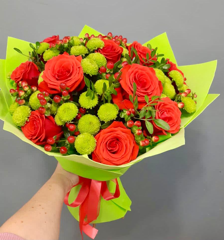 Букет цветов из: Хризантемы и Розы в Ржаксе