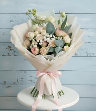 Букет цветов из:  Розы и Лизиантусы #REPLACE_PRED# Ржаксе