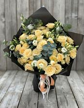 Букет цветов из:  Розы и Лизиантусы в Ржаксе