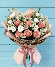 Букет цветов из:  Розы, Альстромерии и Лизиантусы в Ржаксе