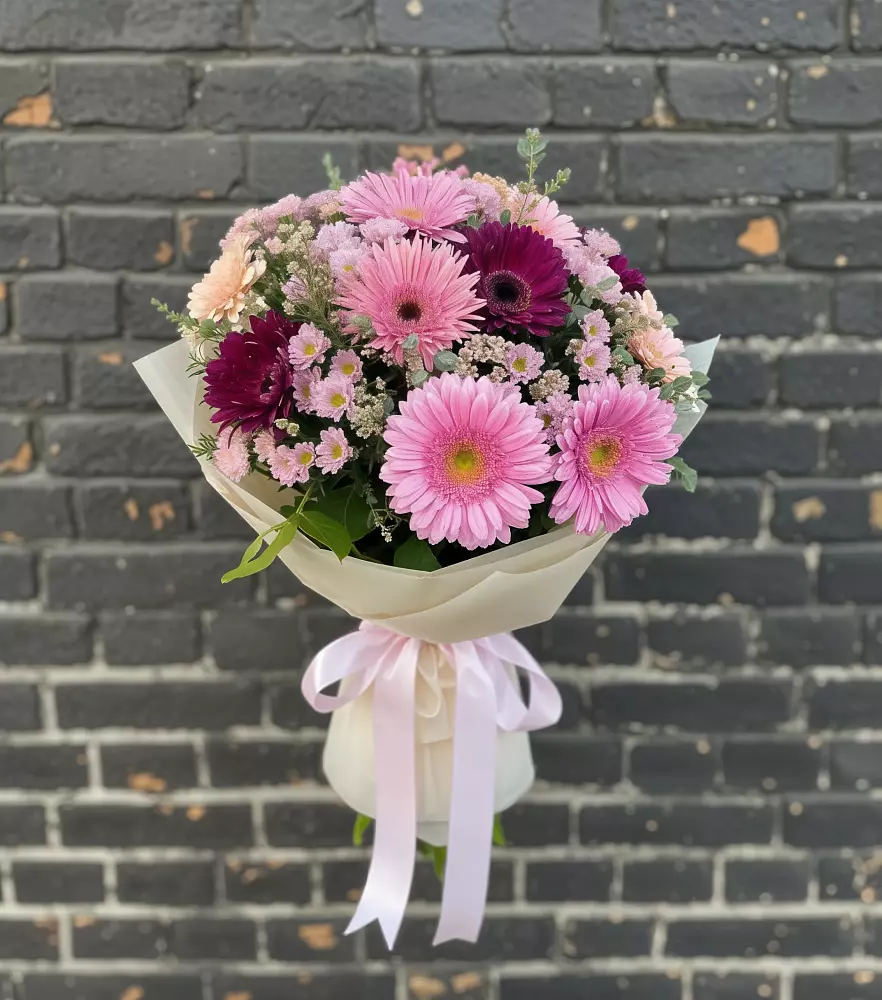 Букет цветов из: Герберы и Хризантемы в Ржаксе
