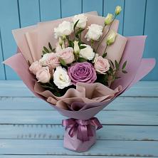 Букет цветов из:  Розы и Лизиантусы в Ржаксе