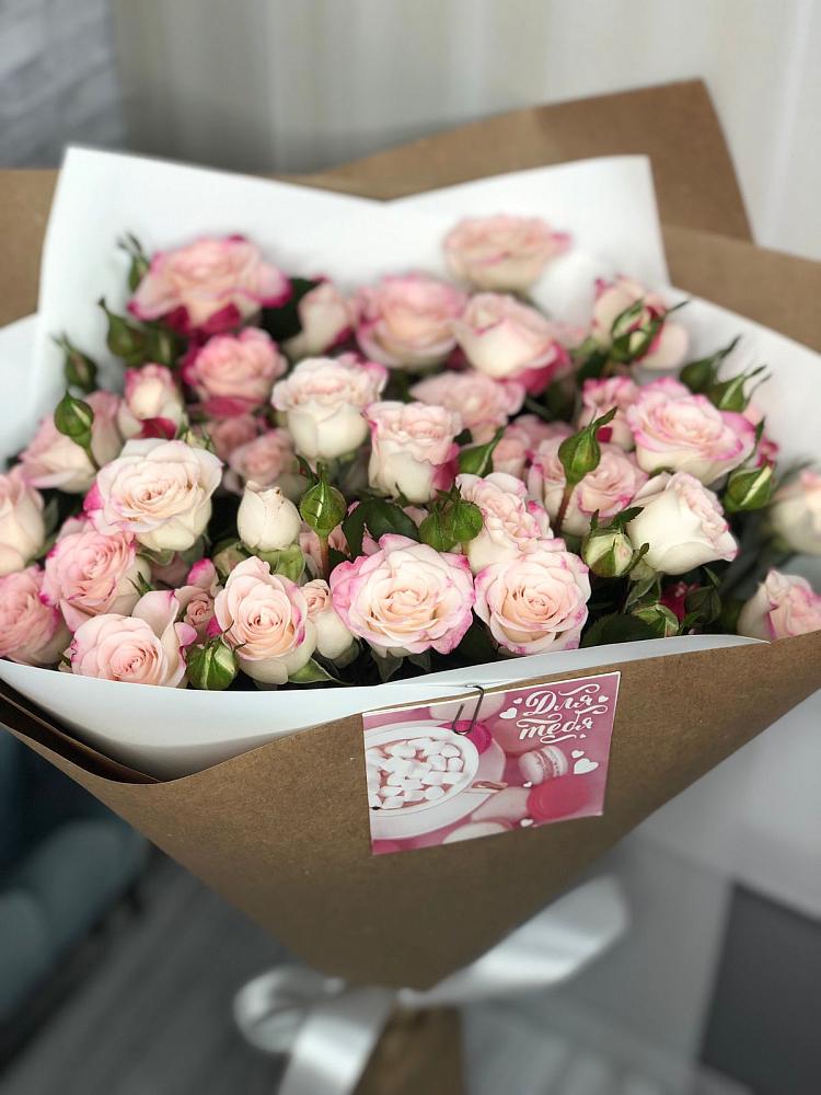 Букет цветов из: Розы в Ржаксе