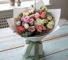 Букет цветов из:  Розы, Лизиантусы и Гвоздики #REPLACE_PRED# Ржаксе