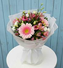 Букет цветов из:  Герберы, Альстромерии и Лизиантусы в Ржаксе