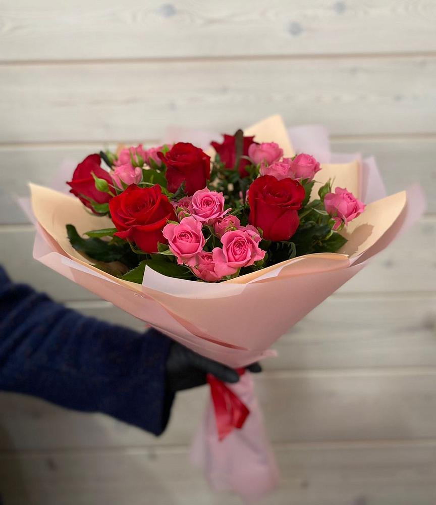 Букет цветов из: Розы в Ржаксе