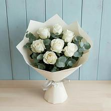 Букет Белые розы в Эвкалипте в Ржаксе