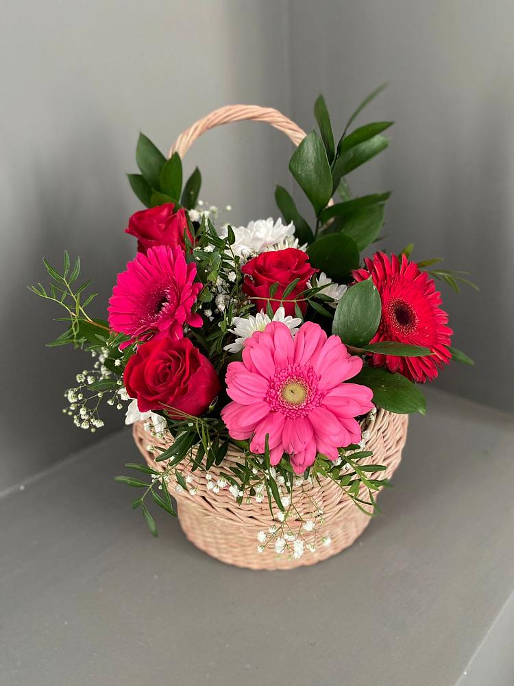 Цветочная композиция из Розы, Хризантемы и Герберы в корзине в Ржаксе