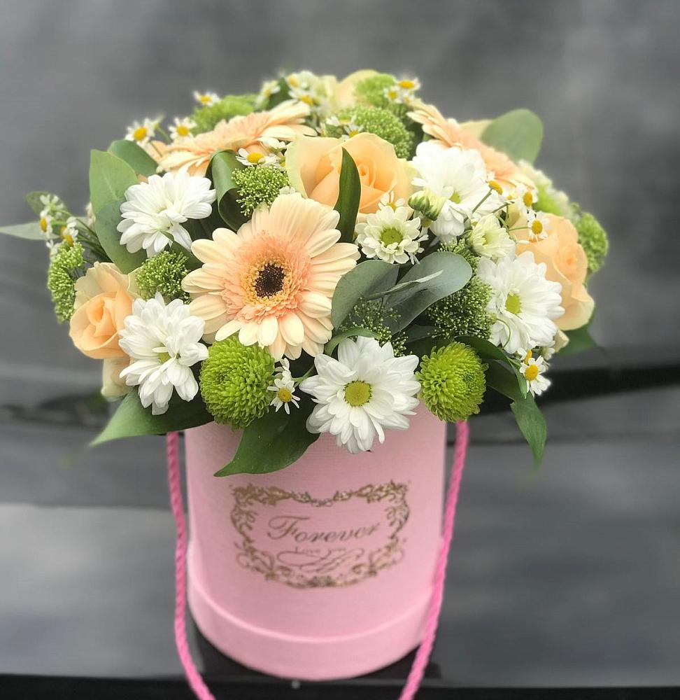 Цветочная композиция из Розы, Герберы и Хризантемы в шляпной коробке в Ржаксе