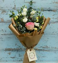 Букет цветов из:  Розы и Лизиантусы в Ржаксе