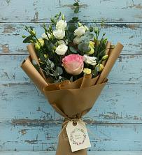 Букет цветов из:  Розы и Лизиантусы в Ржаксе
